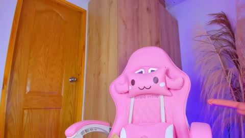 Snapshot of natasha_hartaman chatting on December 2024 11:02:01 PM online show from December 2024 11:02:01 PM