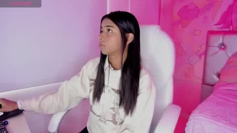 Snapshot of natasha_smith_ws chatting on December 2024 06:48:01 PM Natasha  online show from December 2024 06:48:01 PM