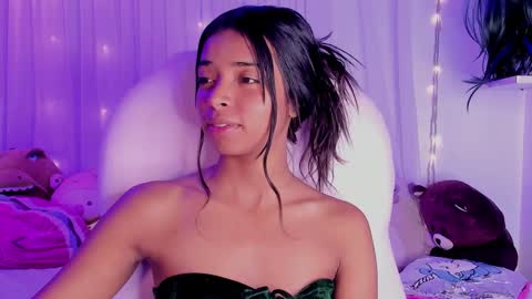 Snapshot of natasha_smith_ws chatting on December 2024 11:05:01 PM Natasha  online show from December 2024 11:05:01 PM