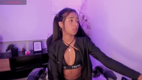 Snapshot of natasha_smith_ws chatting on January 2025 08:25:02 AM Natasha  online show from January 2025 08:25:02 AM