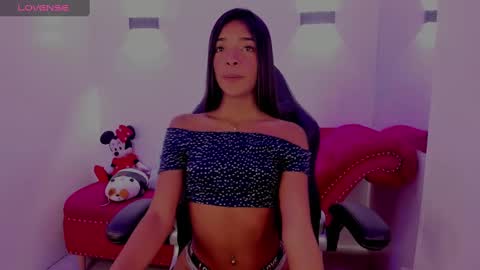 Snapshot of natasha_smith_ws chatting on February 2025 01:48:02 PM Natasha  online show from February 2025 01:48:02 PM