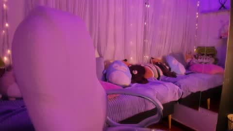 Snapshot of natasha_smith_ws chatting on March 2025 12:44:01 AM Natasha  online show from March 2025 12:44:01 AM