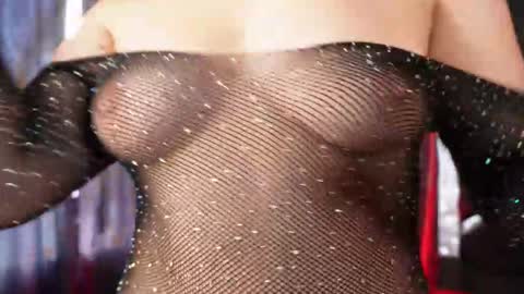 Natasha Vesper  online show from November 2025 12:38:01 PM