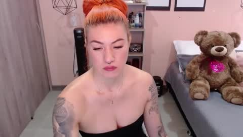 Snapshot of natasha_woo chatting on February 2025 02:16:02 PM Nat online show from February 2025 02:16:02 PM