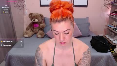 Snapshot of natasha_woo chatting on September 2025 02:28:02 PM Nat online show from September 2025 02:28:02 PM