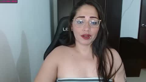 Natasha Smithe  online show from December 2024 02:59:01 AM
