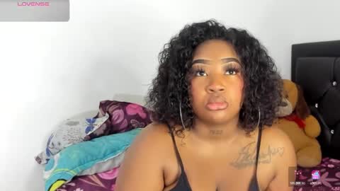 Snapshot of natassha_brown chatting on December 2024 12:04:01 PM Natassha online show from December 2024 12:04:01 PM
