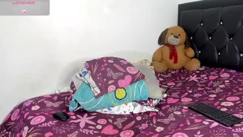 Snapshot of natassha_brown chatting on January 2025 03:07:02 AM Natassha online show from January 2025 03:07:02 AM