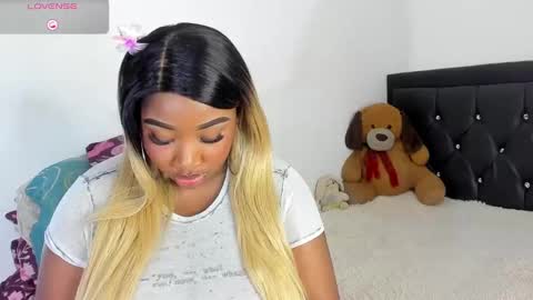 Snapshot of natassha_brown chatting on January 2025 12:35:02 AM Natassha online show from January 2025 12:35:02 AM
