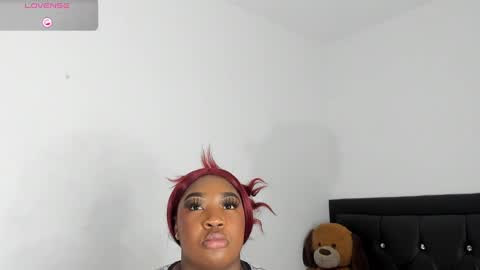 Snapshot of natassha_brown chatting on February 2025 03:31:02 AM Natassha online show from February 2025 03:31:02 AM