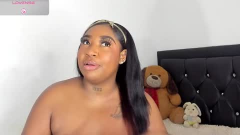 Snapshot of natassha_brown chatting on February 2025 02:55:02 AM Natassha online show from February 2025 02:55:02 AM