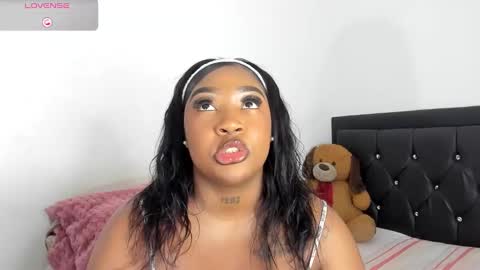 Snapshot of natassha_brown chatting on February 2025 11:52:01 PM Natassha online show from February 2025 11:52:01 PM