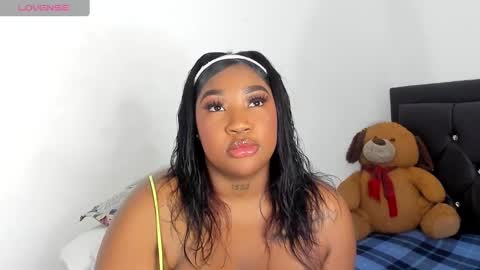Snapshot of natassha_brown chatting on March 2025 12:05:02 AM Natassha online show from March 2025 12:05:02 AM