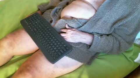 Snapshot of nate1x chatting on December 2024 01:43:01 AM nate1x online show from December 2024 01:43:01 AM