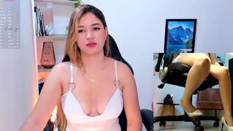 NATHALIE online show from October 2025 12:02:02 PM