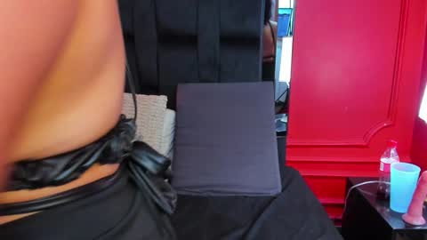 nathalie rossel online show from January 2025 01:15:01 AM