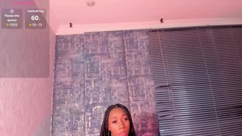 Snapshot of nathalyleen chatting on October 2025 08:31:02 PM online show from October 2025 08:31:02 PM