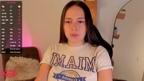 nathalyxx_ online show from February 2025 02:06:02 PM