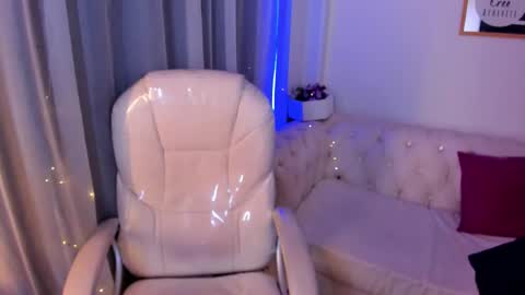 nathalyy_ds online show from October 2025 07:28:02 AM