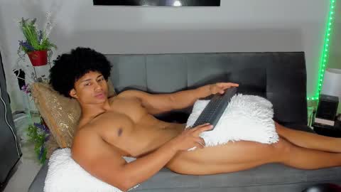 Snapshot of nathan_sexy247 chatting on October 2025 03:21:02 PM Nathan online show from October 2025 03:21:02 PM