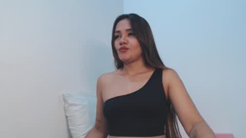 Snapshot of nathy_02 chatting on November 2025 01:22:01 PM nathy online show from November 2025 01:22:01 PM