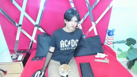 Snapshot of natsumiht chatting on September 2025 05:12:01 AM natsumiht online show from September 2025 05:12:01 AM