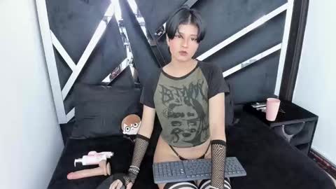 Snapshot of natsumiht chatting on October 2025 04:57:01 AM natsumiht online show from October 2025 04:57:01 AM