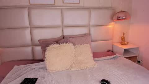 Natt  online show from October 2025 01:00:01 PM