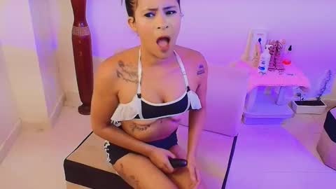 NATALY.. online show from October 2025 06:28:02 PM