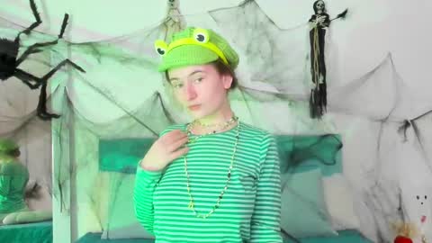 Snapshot of natural_meri_ chatting on October 2025 06:19:02 AM Meri online show from October 2025 06:19:02 AM