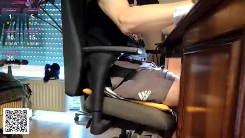 Nature online show from October 2025 08:24:02 AM