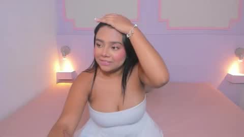 naty_kiss23 online show from September 2025 06:52:02 PM