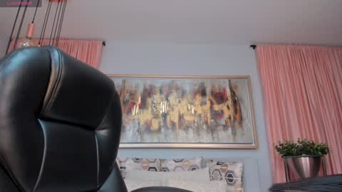 Snapshot of natyferrer chatting on February 2025 10:40:01 AM Naty Ferrer online show from February 2025 10:40:01 AM