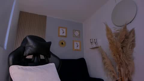 Snapshot of natyferrer chatting on October 2025 10:51:02 PM Naty Ferrer online show from October 2025 10:51:02 PM