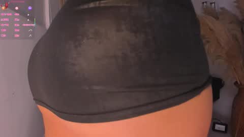 Snapshot of natyferrer chatting on December 2025 12:17:02 AM Naty Ferrer online show from December 2025 12:17:02 AM