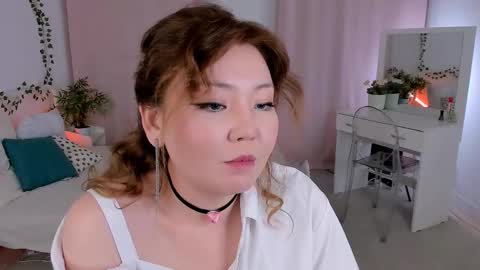 Snapshot of natzuko chatting on September 2025 05:48:01 PM Ask me join my club press on button online show from September 2025 05:48:01 PM