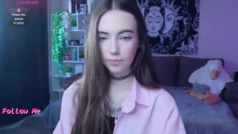 Nikki online show from October 2025 03:29:01 AM