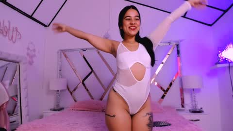 Snapshot of naughty__sara chatting on January 2025 11:26:02 AM SARA online show from January 2025 11:26:02 AM