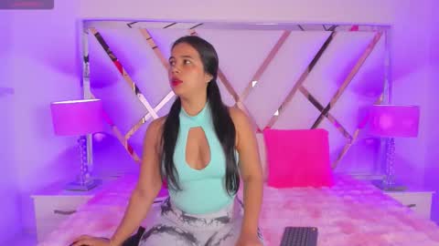 Snapshot of naughty__sara chatting on September 2025 11:32:01 AM SARA online show from September 2025 11:32:01 AM