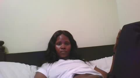 Snapshot of naughty_babe000 chatting on December 2024 04:24:02 PM alisha online show from December 2024 04:24:02 PM