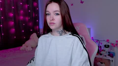 Snapshot of naughty_mablee chatting on November 2025 01:27:01 AM Mable online show from November 2025 01:27:01 AM