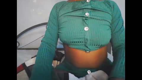naughty_nilla online show from September 2025 09:40:02 PM