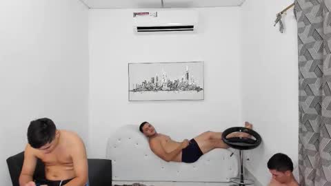 naughty_pearls online show from October 2025 01:31:01 PM