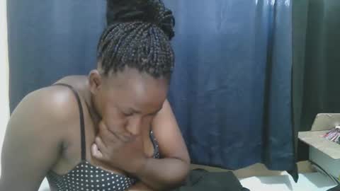 Snapshot of naughty_slender2 chatting on October 2025 05:39:02 AM jn online show from October 2025 05:39:02 AM