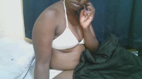 Snapshot of naughty_slender2 chatting on October 2025 02:44:01 AM jn online show from October 2025 02:44:01 AM