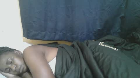 Snapshot of naughty_slender2 chatting on October 2025 07:03:02 PM jn online show from October 2025 07:03:02 PM