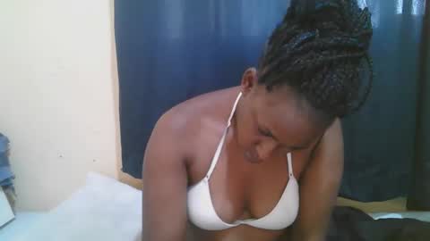 Snapshot of naughty_slender2 chatting on October 2025 07:30:01 AM jn online show from October 2025 07:30:01 AM