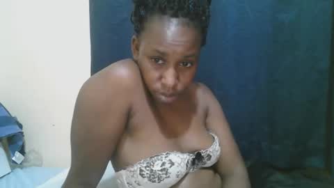 Snapshot of naughty_slender2 chatting on October 2025 02:12:02 AM jn online show from October 2025 02:12:02 AM