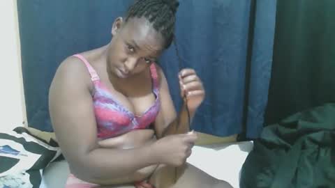 Snapshot of naughty_slender2 chatting on November 2025 03:16:02 AM jn online show from November 2025 03:16:02 AM