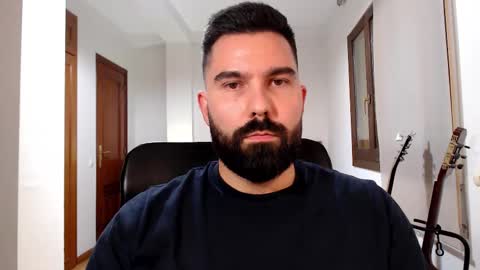 Tom online show from October 2025 09:42:01 AM